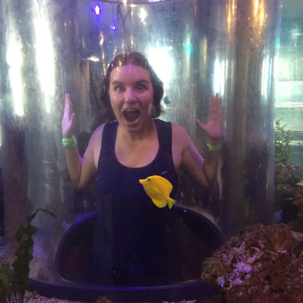 Meet your Posher, Lois